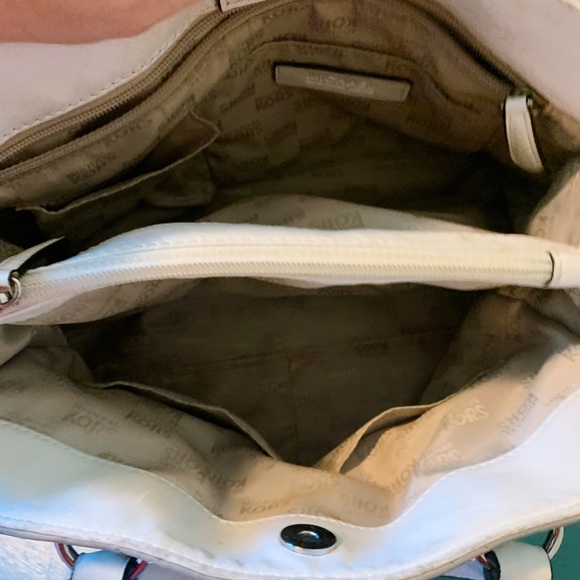 BEAUTIFUL Michael Kors Satchel - Picture 6 of 6